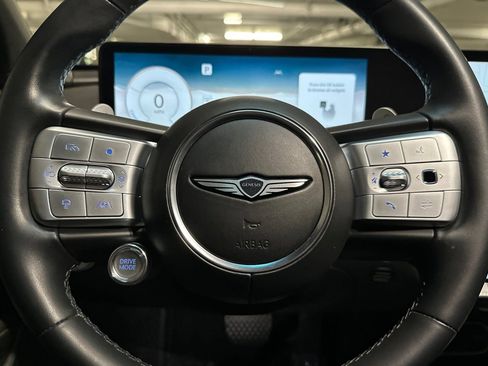Used 2023 Genesis GV60 Advanced AWD/4WD image 29