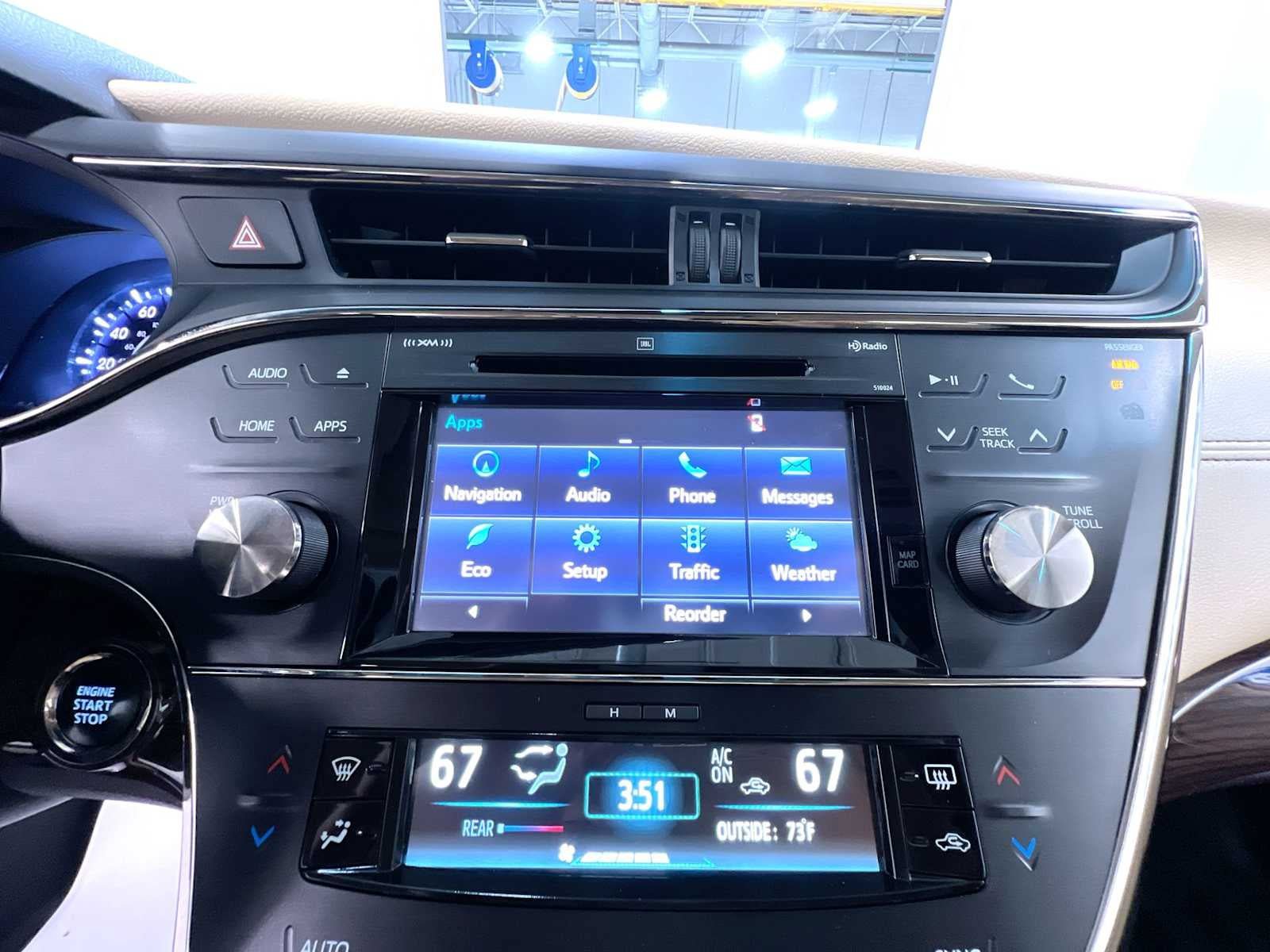 Used 2015 Toyota Avalon Limited w/ Technology Package FWD image 25