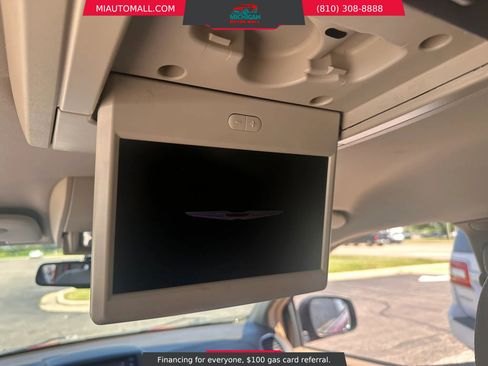 Used 2012 Chrysler Town & Country Touring-L w/ Premium Group FWD image 26