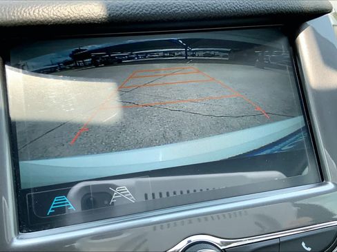 Used 2018 Chevrolet Cruze LT w/ Convenience Package image 26