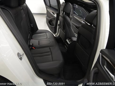 Used 2020 BMW 530e image 22