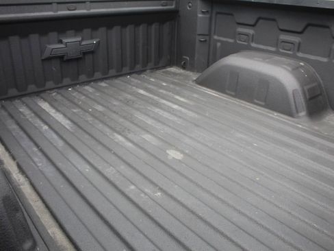 Used 2022 Chevrolet Silverado 1500 LT Trail Boss w/ Convenience Package II AWD/4WD image 17