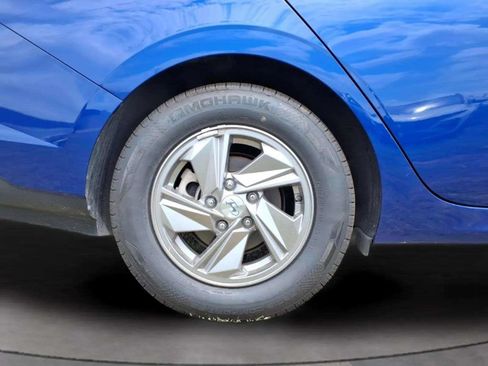 Used 2025 Hyundai Elantra SE FWD image 20