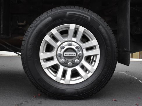 Used 2018 Ford F350 XLT w/ XLT Value Package image 21