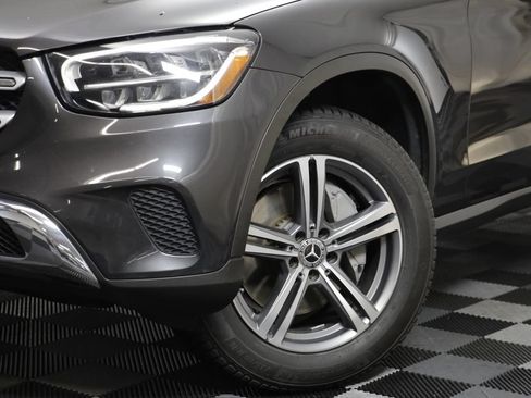Used 2020 Mercedes-Benz GLC 300 4MATIC image 3