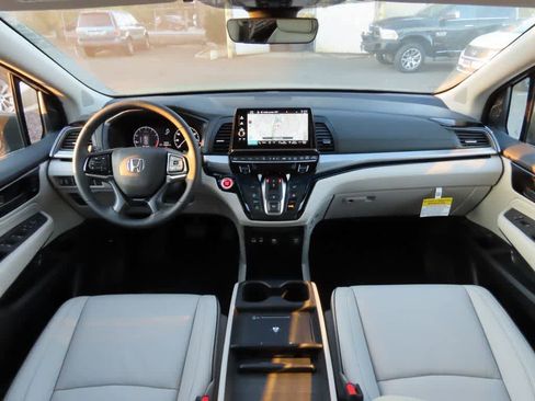 New 2026 Honda Odyssey Touring image 22