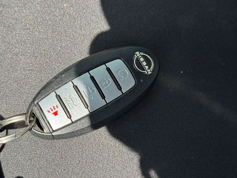 Used 2025 Nissan Altima 2.5 SV image 25