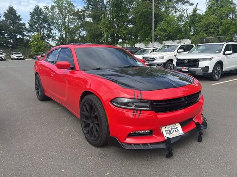 Used 2016 Dodge Charger SXT w/ AWD Plus Group image 3
