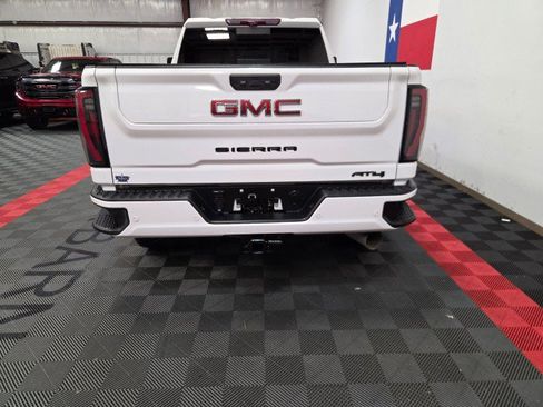 Used 2024 GMC Sierra 2500 AT4 w/ AT4 Premium Plus Package AWD/4WD image 13