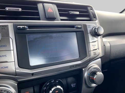 Used 2018 Toyota 4Runner SR5 Premium AWD/4WD image 26