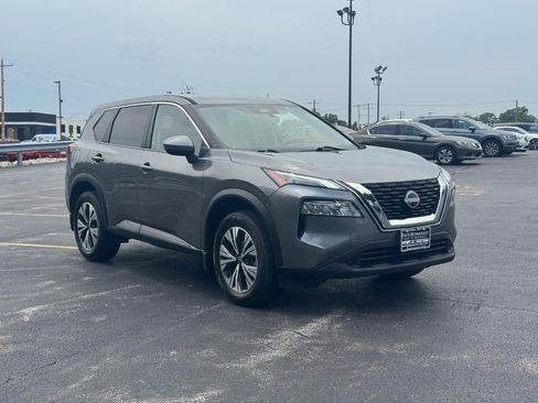 Used 2023 Nissan Rogue SV AWD/4WD image 2