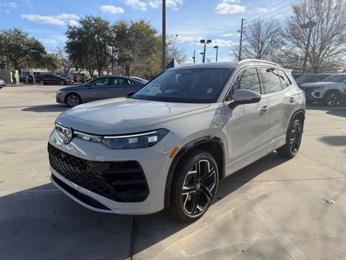 New 2026 Volkswagen Tiguan SEL R-Line AWD/4WD image 3