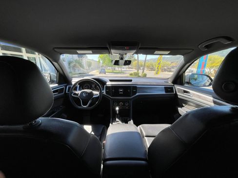 Used 2021 Volkswagen Atlas Cross Sport SE image 25