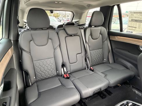 New 2026 Volvo XC90 B5 Plus image 10