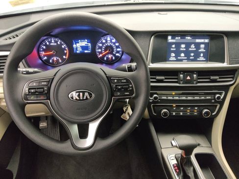 Used 2018 Kia Optima LX w/ 17" Alloy Wheels Package FWD image 22