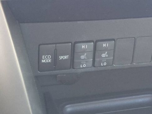 Used 2013 Toyota RAV4 Limited FWD image 27