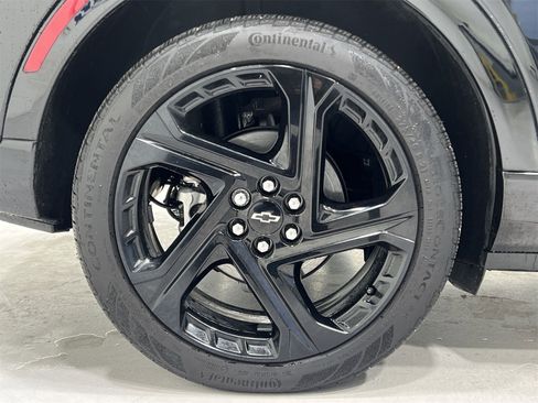 Used 2024 Chevrolet Equinox EV RS image 10