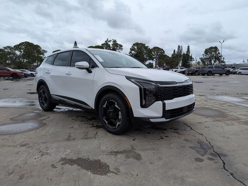 New 2026 Kia Sportage EX FWD image 2