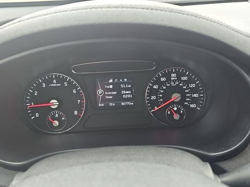 Used 2016 Kia Sorento FWD image 12