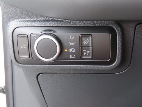 Certified 2025 Ford Explorer Active RWD image 28