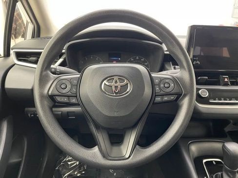 Used 2023 Toyota Corolla LE FWD image 12