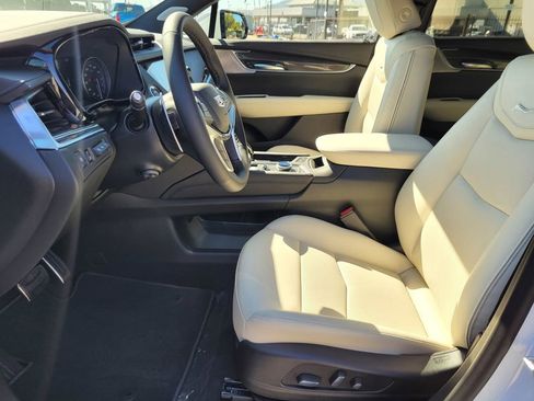 New 2025 Cadillac XT5 Sportv w/ Technology Package image 11