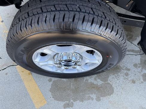 New 2026 Ford F250 XLT image 9