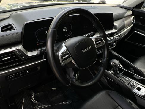 Used 2023 Kia Telluride LX AWD/4WD image 29