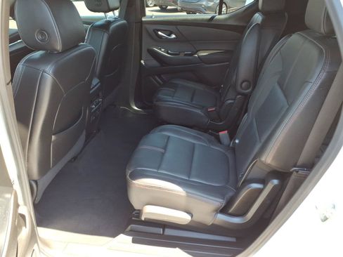 Used 2023 Chevrolet Traverse RS AWD/4WD image 10