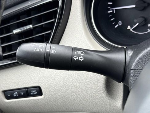 Used 2022 Nissan Rogue Sport SV w/ Technology Package image 15