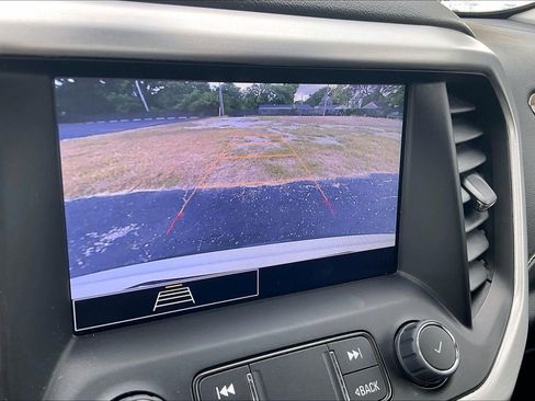 Used 2023 GMC Acadia SLE w/ Driver Convenience Package FWD image 22