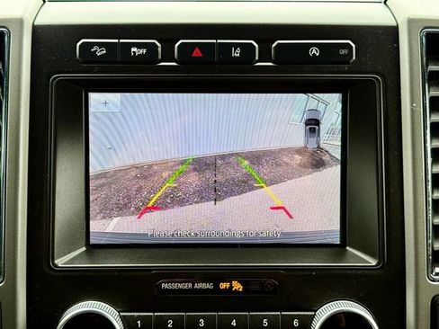 Used 2021 Ford Expedition XLT image 21