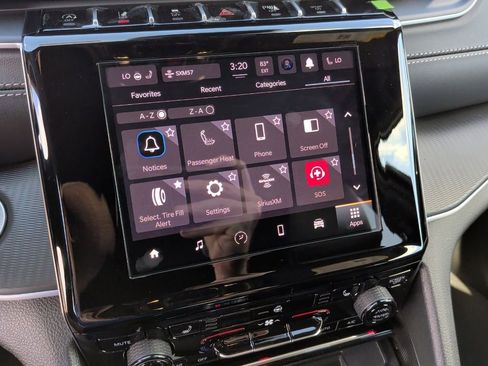 New 2025 Jeep Grand Cherokee L Altitude image 28