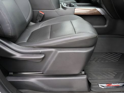 Used 2021 Chevrolet Silverado 1500 LT Trail Boss w/ Convenience Package II AWD/4WD image 14