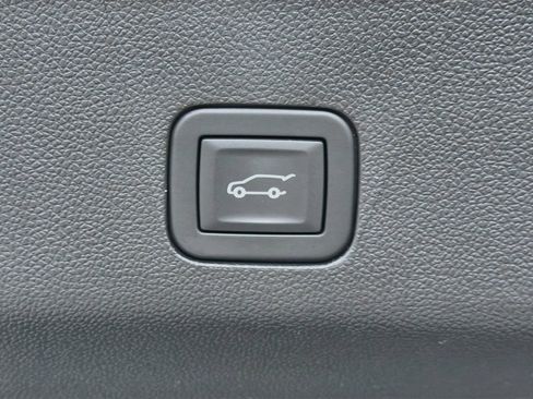 Used 2025 Cadillac Escalade Sport Platinum AWD/4WD image 14