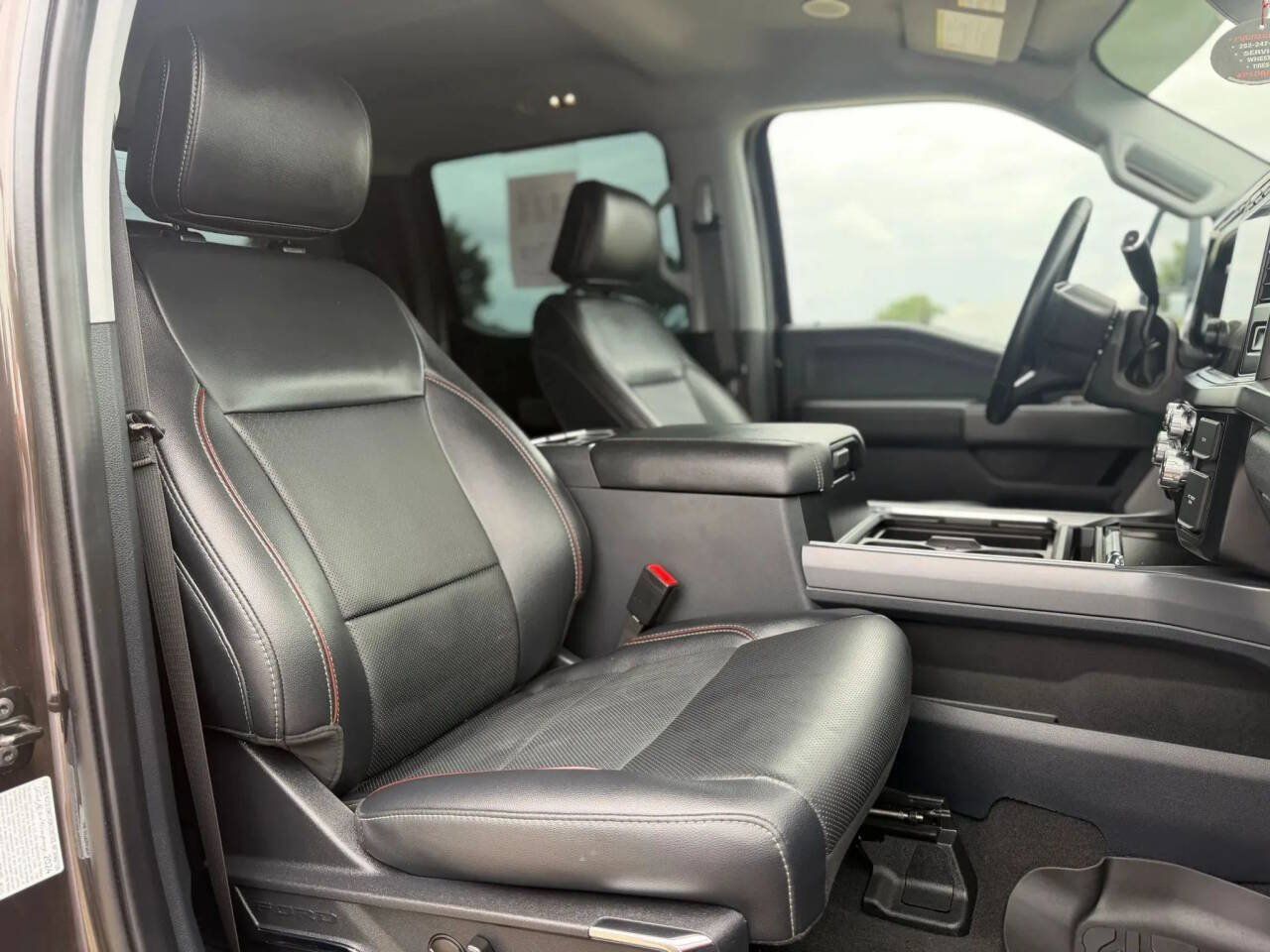 Used 2024 Ford F250 Lariat w/ Lariat Ultimate Package AWD/4WD image 23