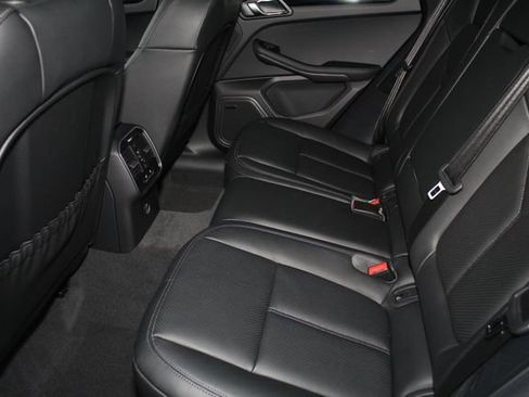 New 2026 Porsche Macan image 23