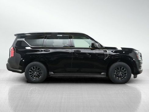 Used 2025 Nissan Armada SV AWD/4WD image 6