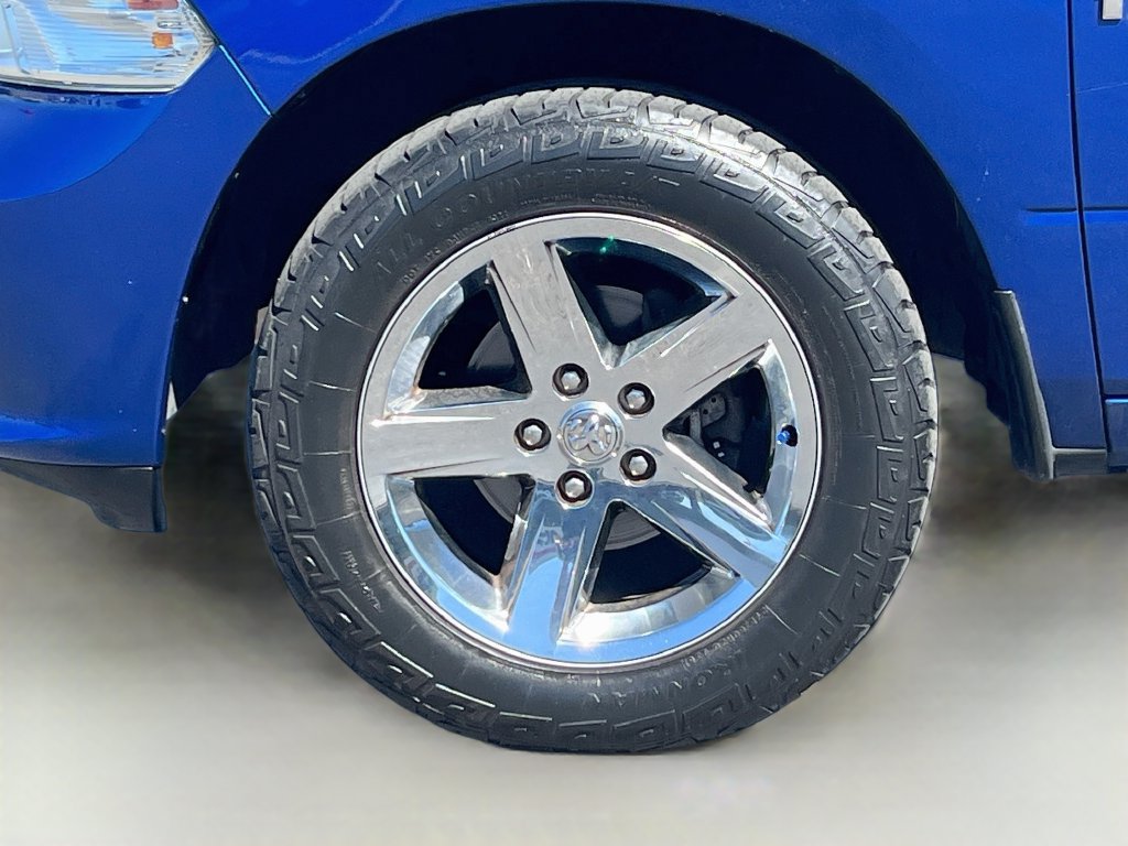 Used 2017 RAM 1500 Express RWD image 29