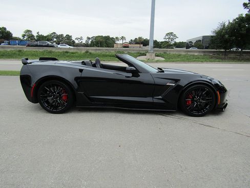 Used 2016 Chevrolet Corvette Z06 w/ 3LZ Preferred Equipment Group RWD image 4