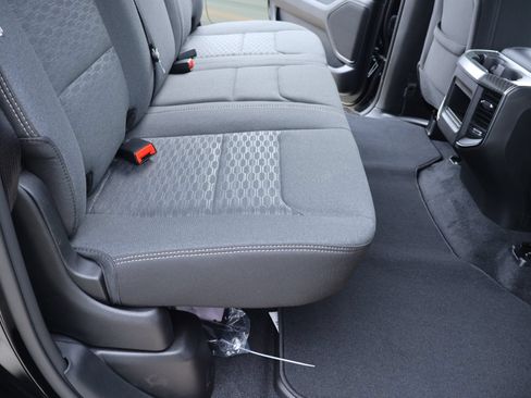 New 2026 RAM 1500 Express AWD/4WD image 13