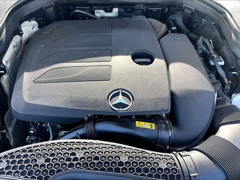 Used 2021 Mercedes-Benz GLC 300 image 33