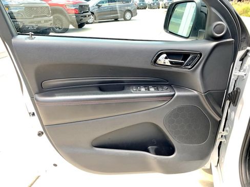 Used 2025 Dodge Durango GT AWD/4WD image 11