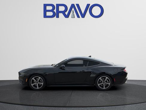 Used 2025 Ford Mustang EcoBoost image 4