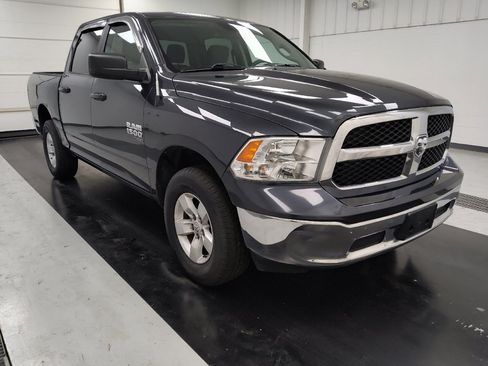 Used 2021 RAM 1500 Classic SLT AWD/4WD image 11