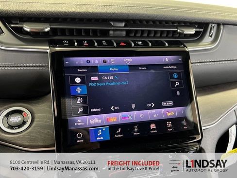 New 2025 Jeep Grand Cherokee Limited w/ Black Appearance Package image 38