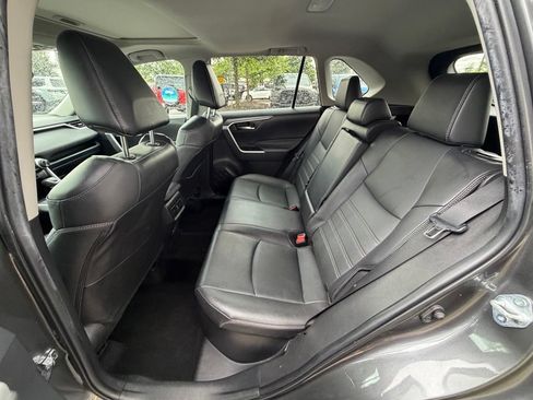 Used 2022 Toyota RAV4 XLE Premium AWD/4WD image 18