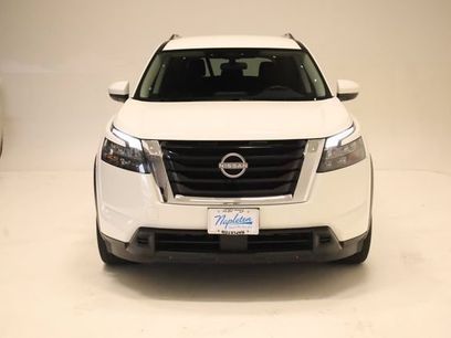 Used 2025 Nissan Pathfinder SV
