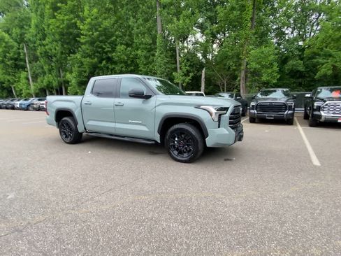 Used 2026 Toyota Tundra SR5 w/ SR5 Premium Package AWD/4WD image 3