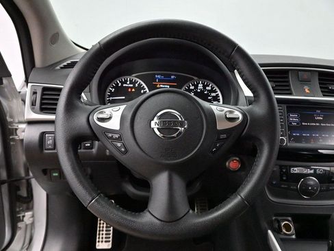 Used 2019 Nissan Sentra SV FWD image 14